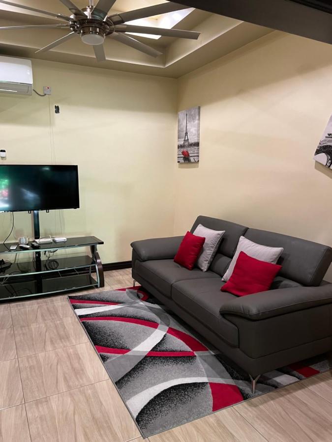 Kingston Oasis One Bedroom Dış mekan fotoğraf